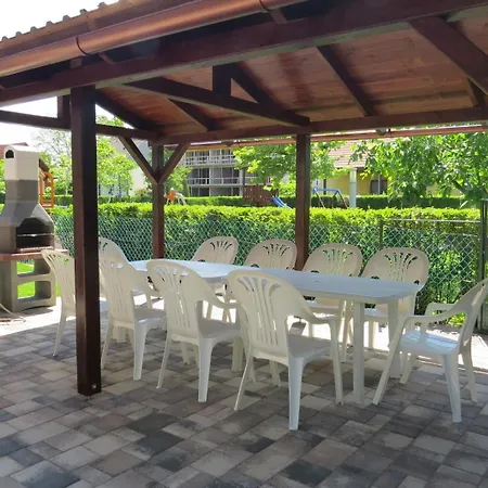 7 Foes アパート バラトンレッレ